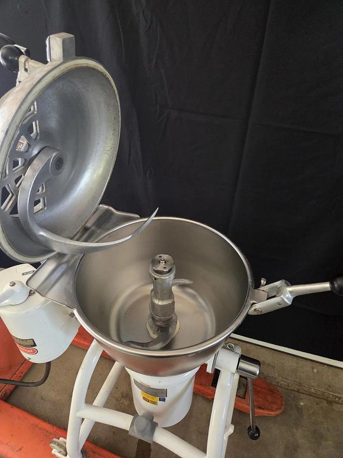 Used HOBART VCM25 Vertical Chopper Mixer 25 QT Food Processor