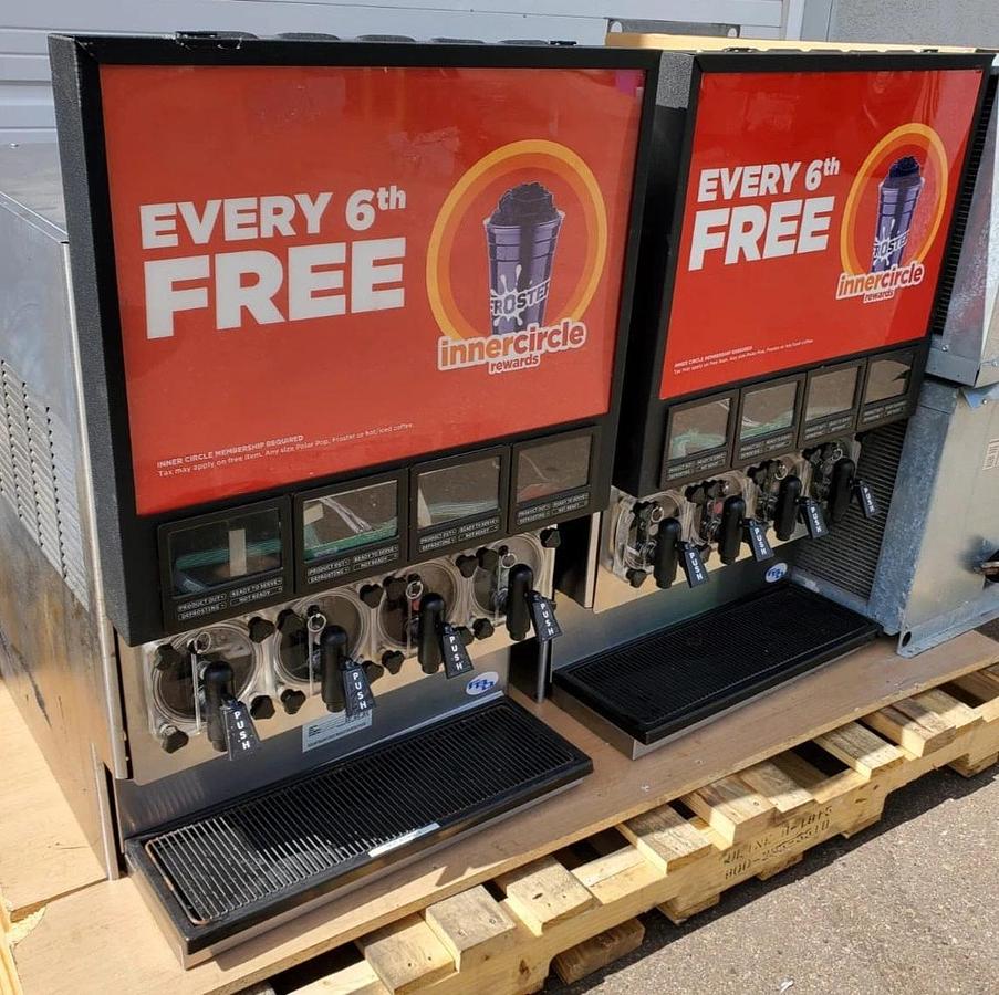 Used 4 FLAVOR Carbonated Frozen Beverage ICEE Slushy DISPENSER Machine cornelius