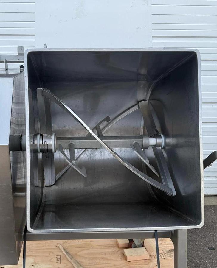 Used 300 LB Double Action Food and Meat MIXER Daniels Food Equipment DMX300